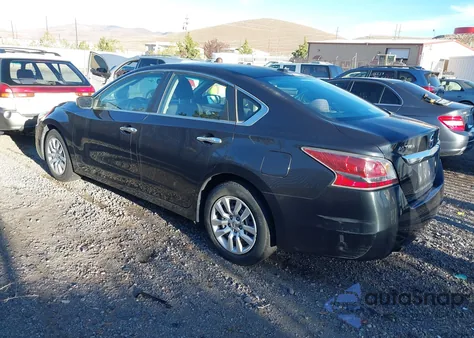 2015 Nissan Altima 2.5/2.5 S/2.5 Sl/2.5 Sv из США, поврежденный, VIN 1N4AL3AP8FC437458